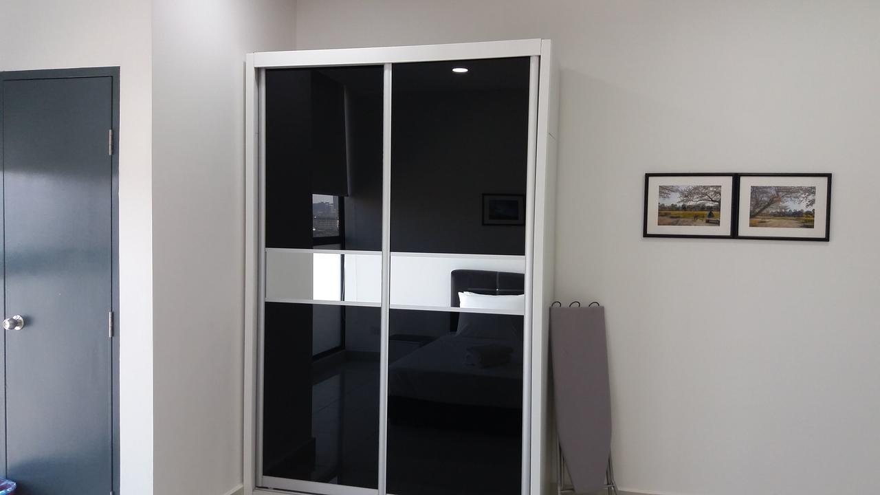 A Suites - Atria Sofo Suites Petaling Jaya Ngoại thất bức ảnh